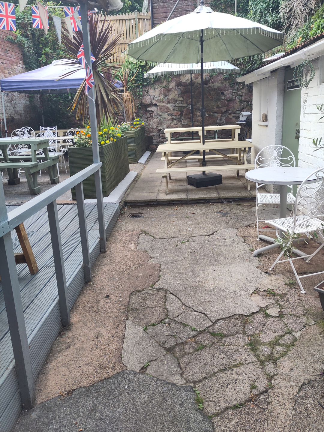The Daisy Café