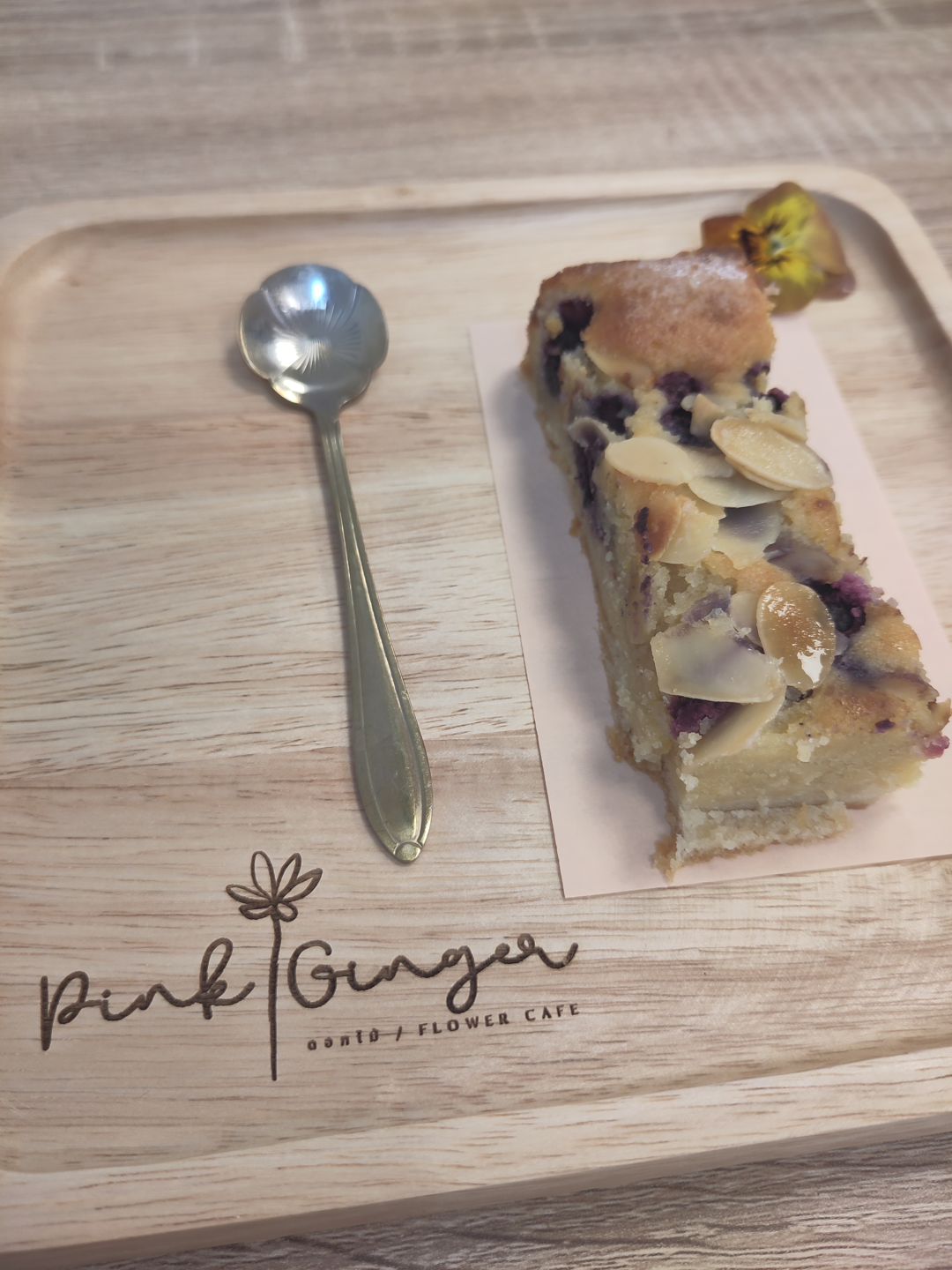 Blueberry Frangipane
