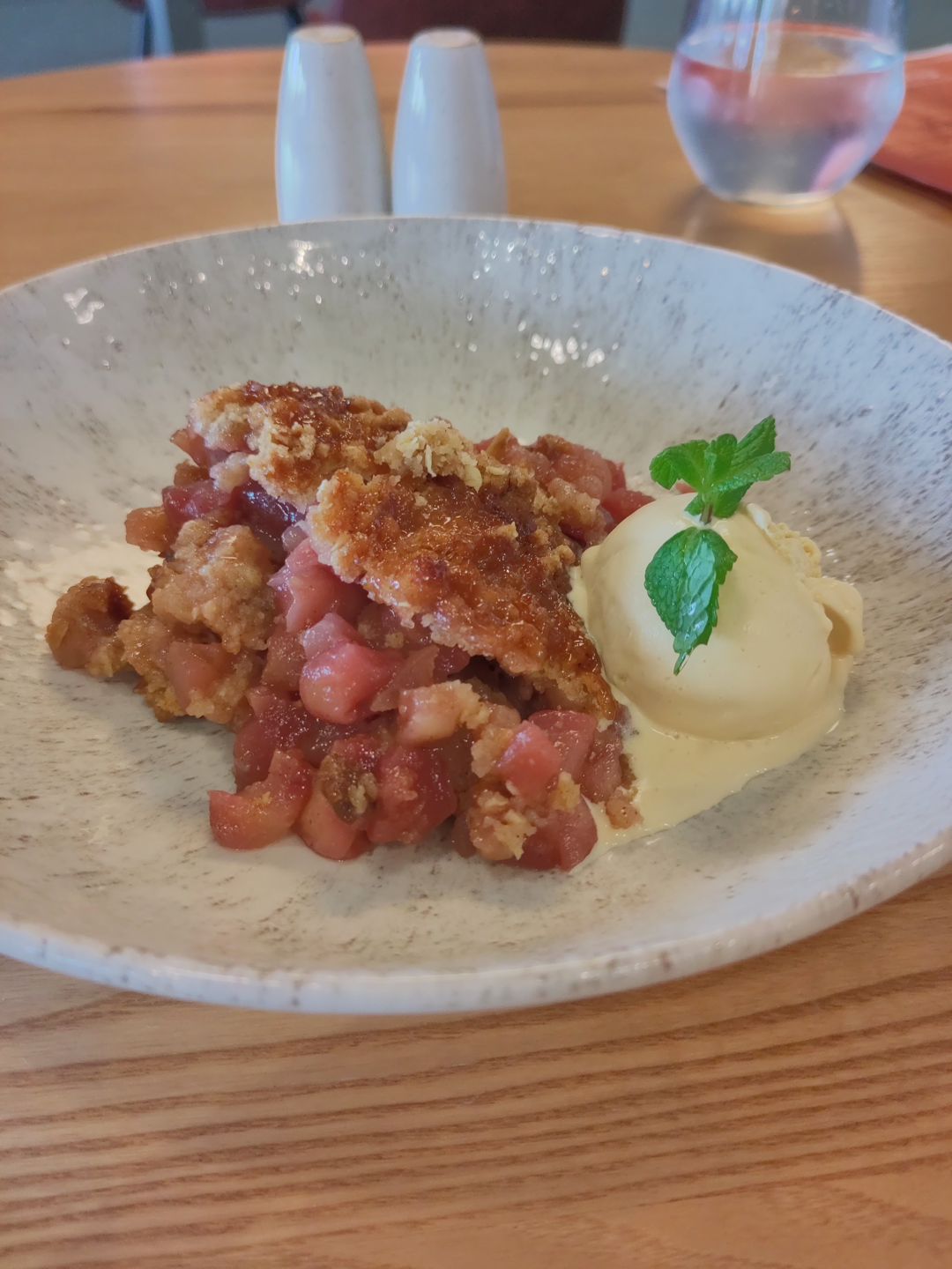 Winter Fruit Crumble